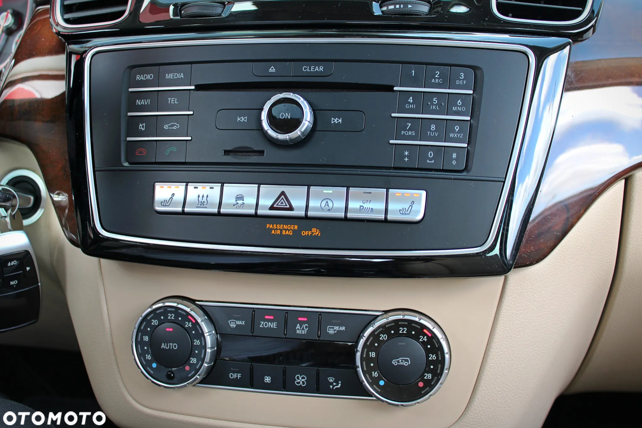 Mercedes-Benz GLE 400 4Matic 9G-TRONIC Exclusive - 36