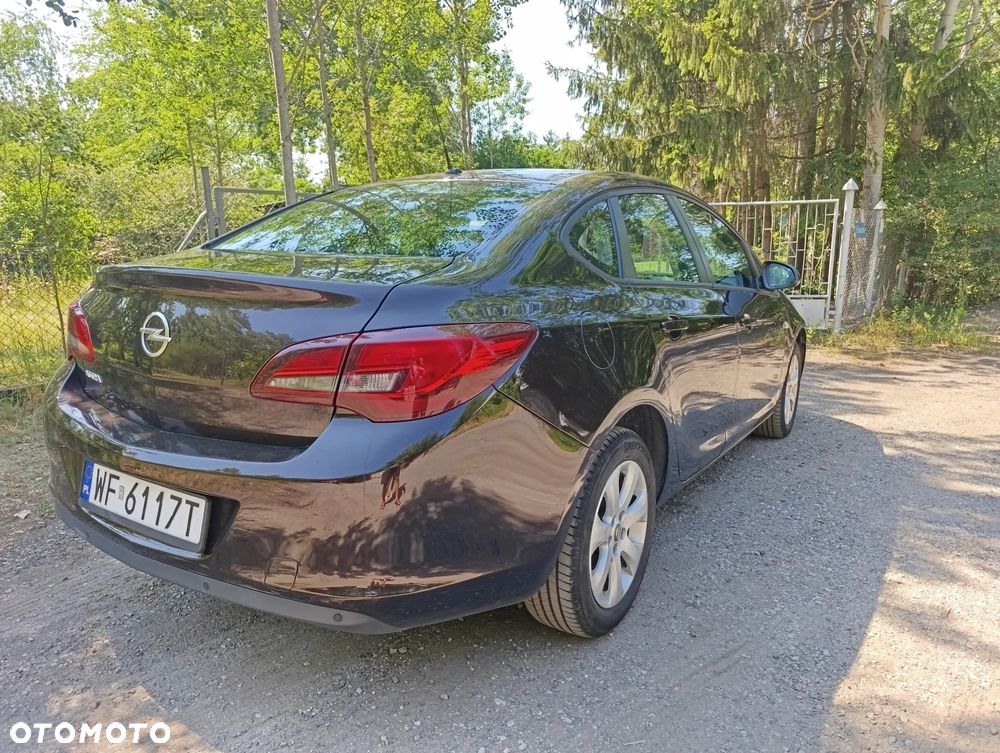 Opel Astra 1.6 Active EU6 - 3