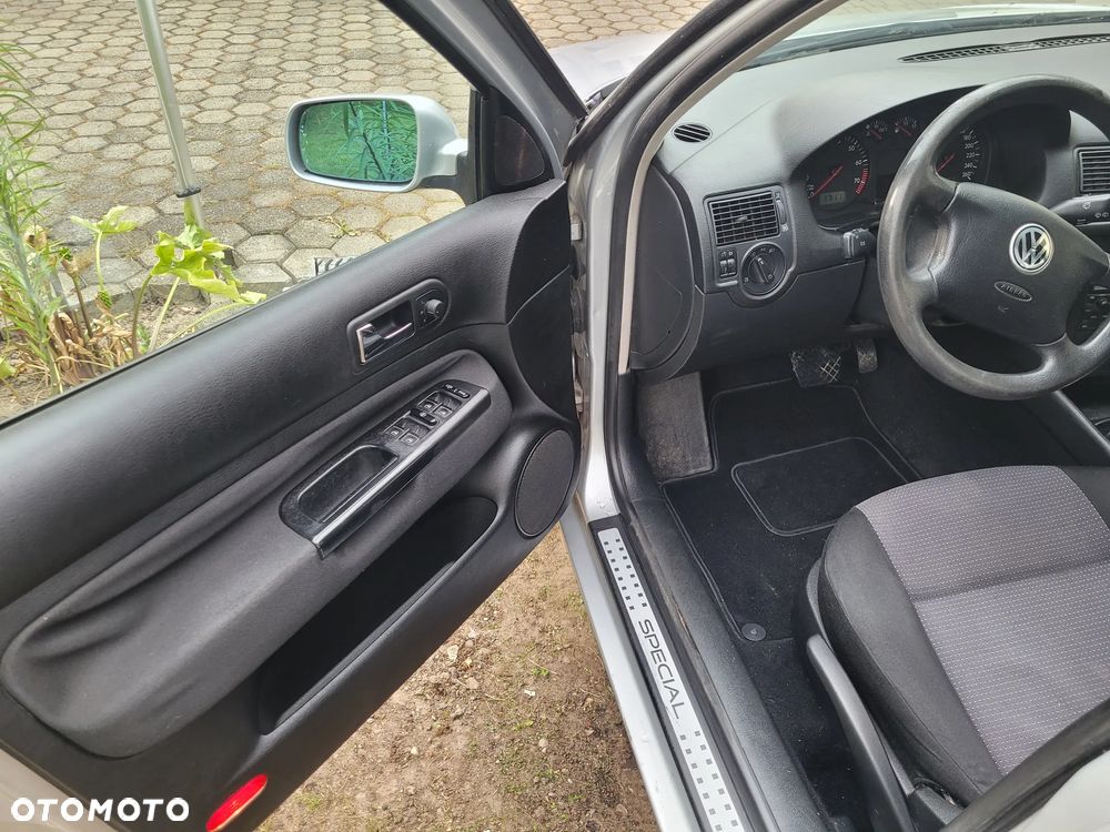 Volkswagen Golf ver-1-6-automatik-comfortline - 11