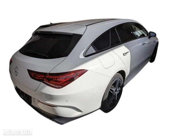 Mercedes-Benz CLA 250 e Shooting Brake AMG Line - 3