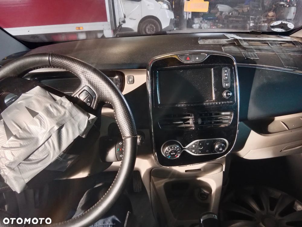 Renault Zoe - 8