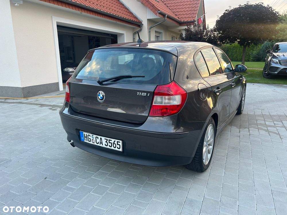 BMW Seria 1 118i - 4