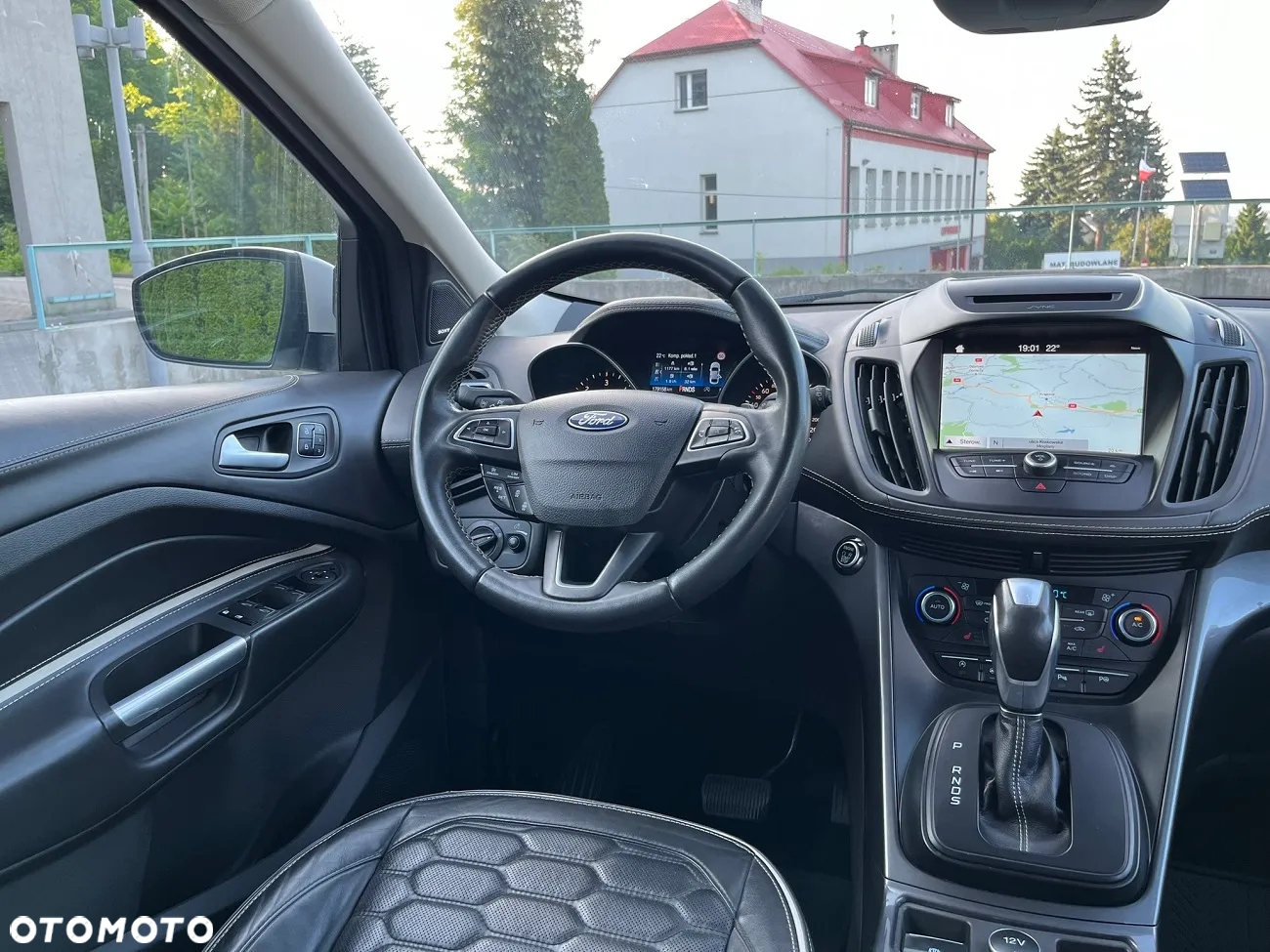 Ford Kuga 2.0 TDCi 4x4 Vignale - 24