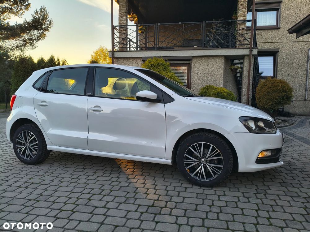 Volkswagen Polo 1.2 TSI Blue Motion Technology DSG Allstar - 17