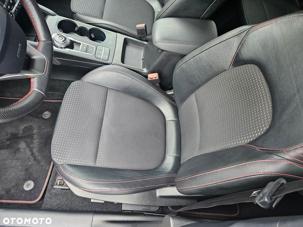 Ford Focus Turnier 1.5 EcoBlue Start-Stopp-System ST-LINE - 27