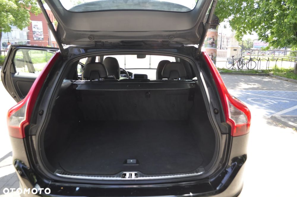 Volvo XC 60 D4 Drive-E R-Design Kinetic - 16