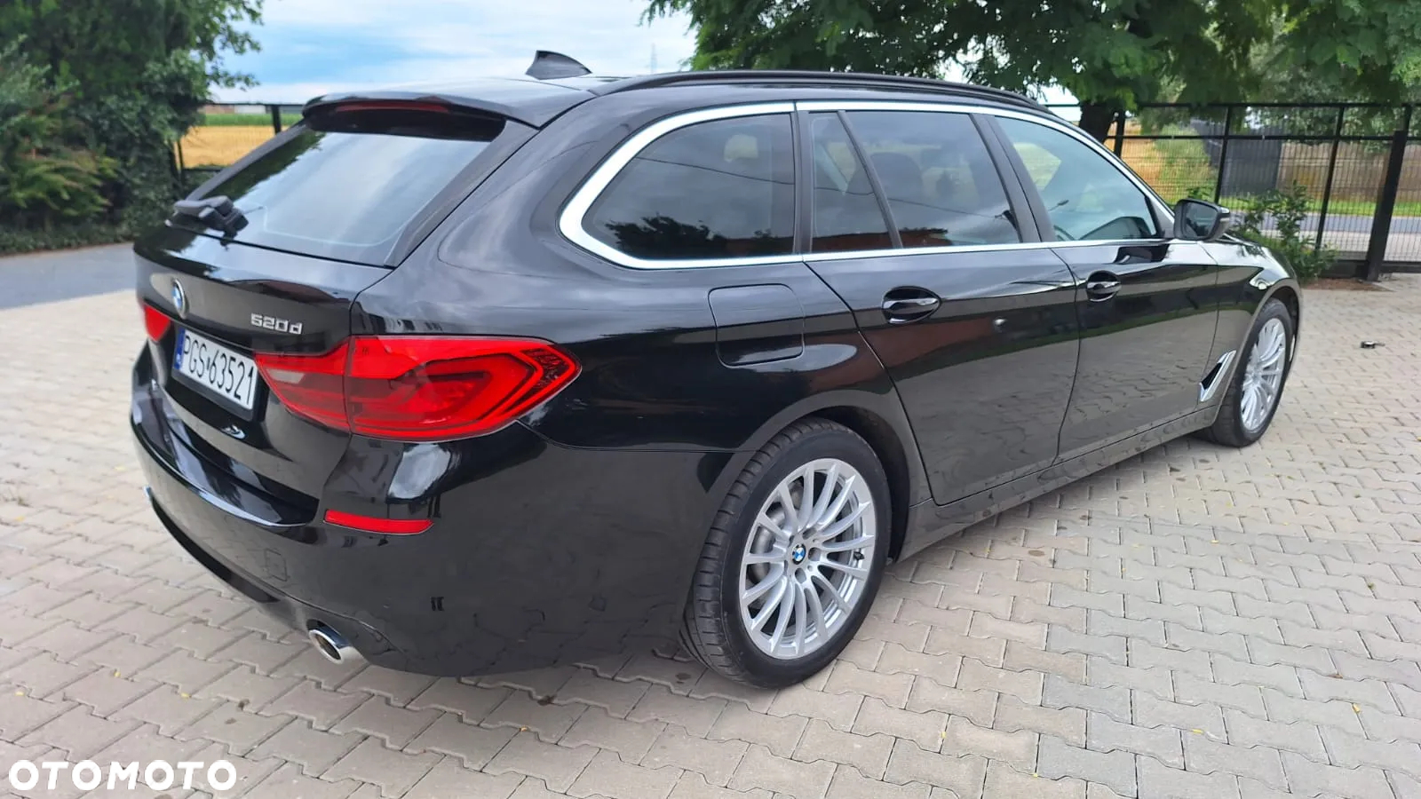BMW Seria 5 520d Touring - 10
