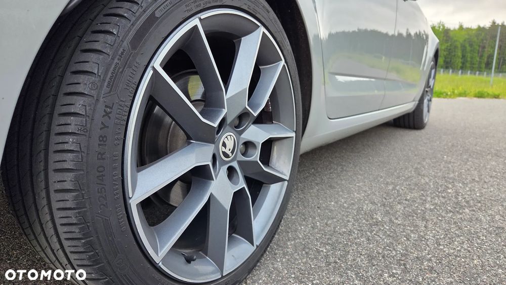 Skoda Octavia 2.0 TDI 4x4 RS Challenge DSG - 12