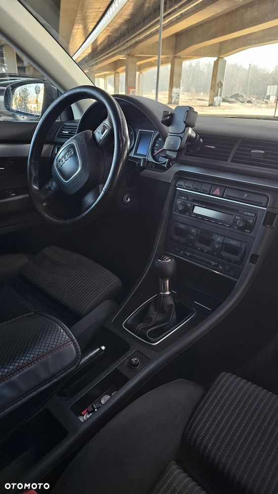 Audi A4 Avant 2.0 TDI DPF - 12