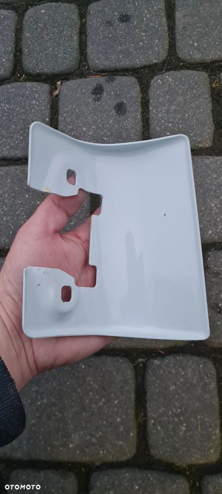 IVECO DAILY IV 14- OSŁONA ZAWIASU TYŁ TYLNY LEWY GÓRNY - 4