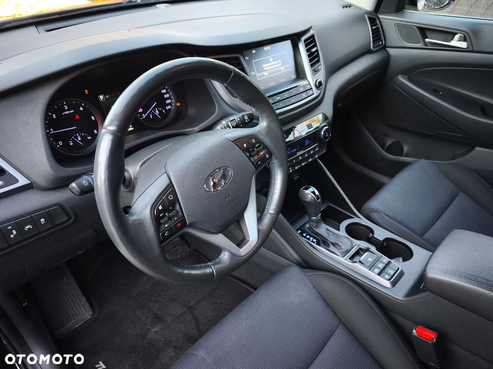 Hyundai Tucson 2.0 CRDI 4WD Automatik Style - 16