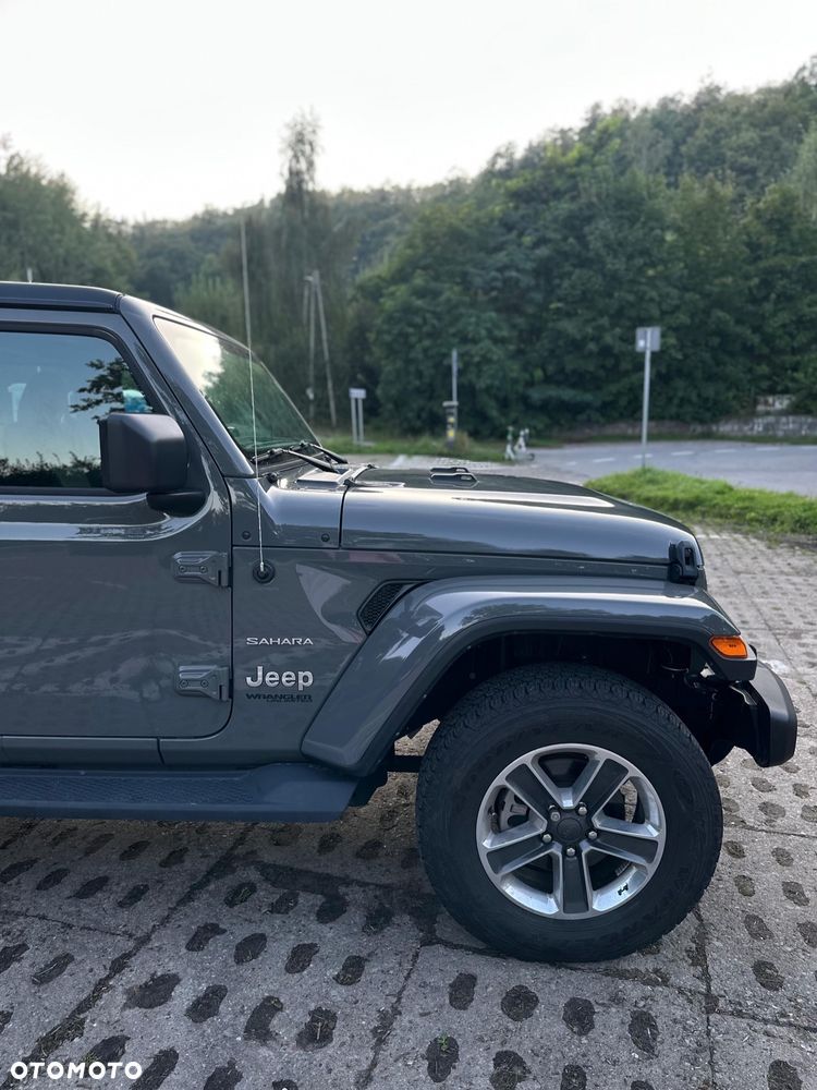 Jeep Wrangler - 30