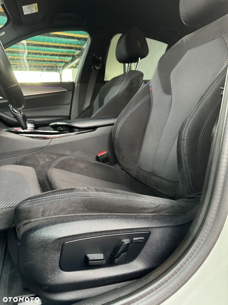 BMW Seria 5 520d xDrive M Sport sport - 32