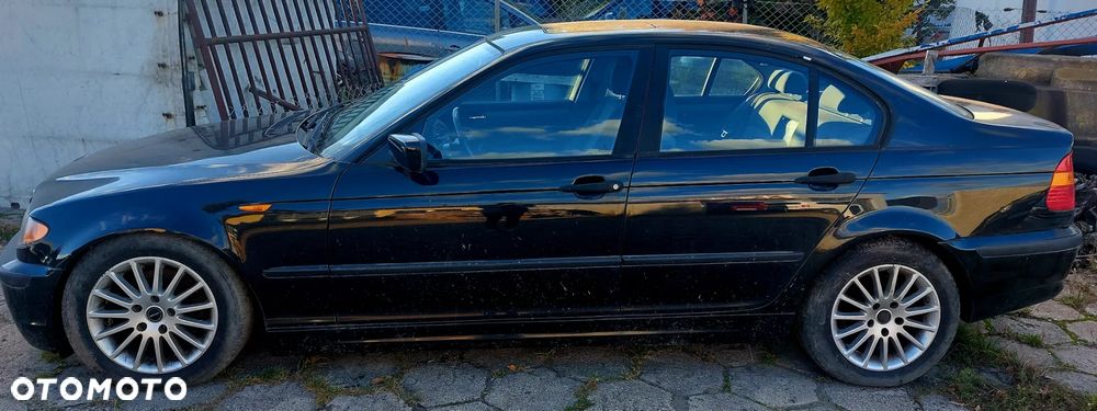 BMW 318I 2004 photo 2