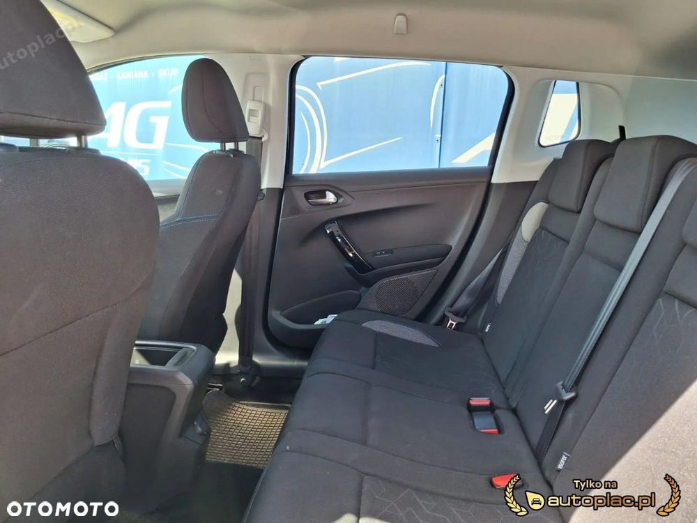 Peugeot 2008 - 13