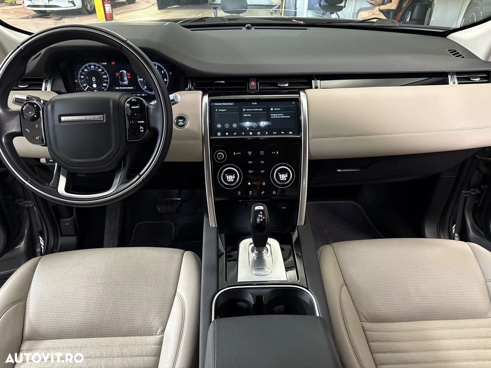 Land Rover Discovery Sport - 10