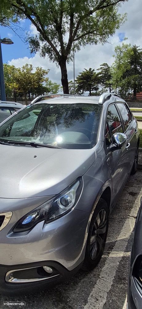 Peugeot 2008 1.2 PureTech Allure - 3