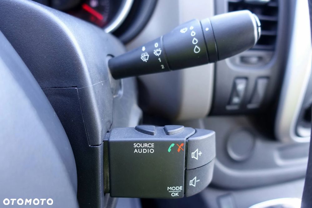 Renault Trafic - 22