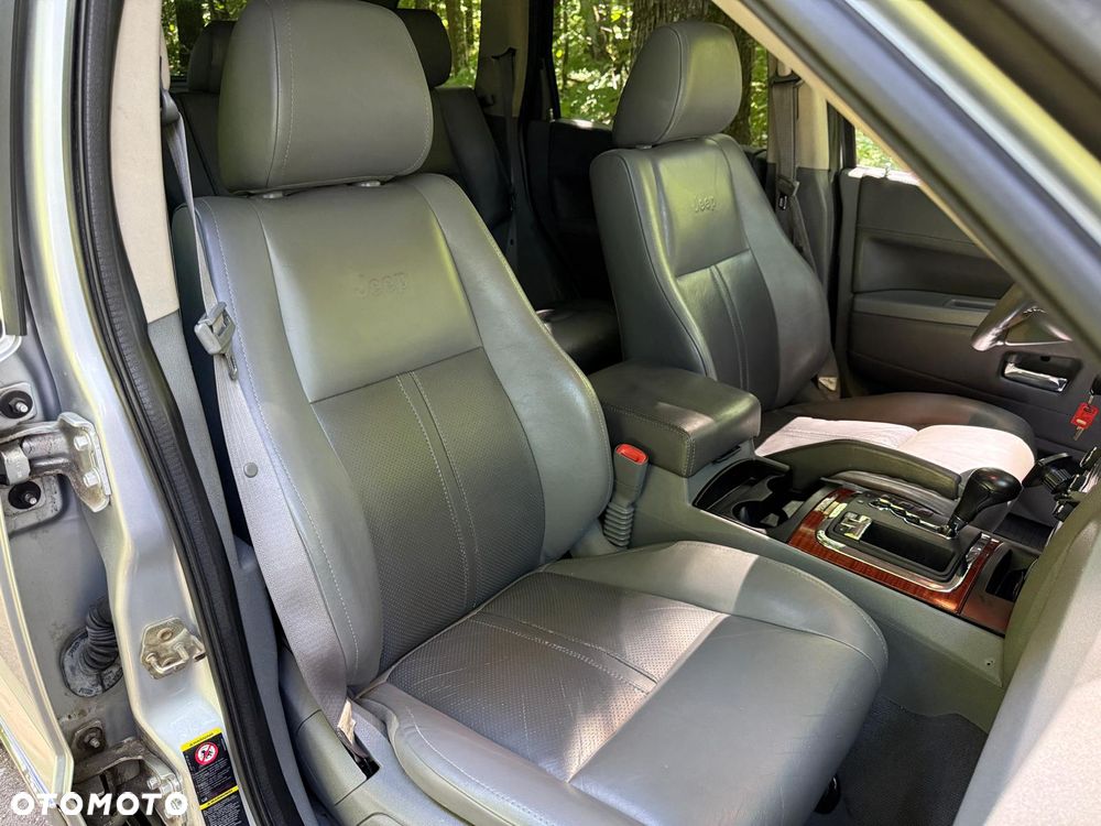 Jeep Grand Cherokee - 18