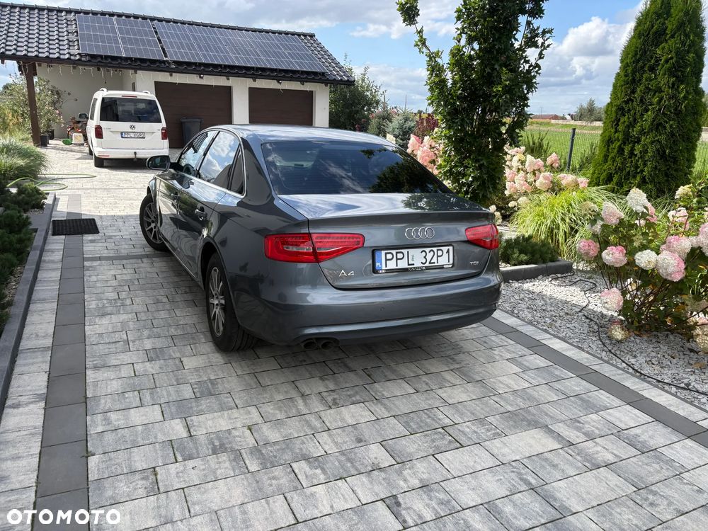 Audi A4 Limousine - 3