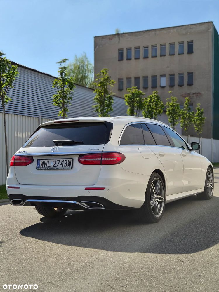 Mercedes-Benz Klasa E 220 d 4-Matic AMG - 38
