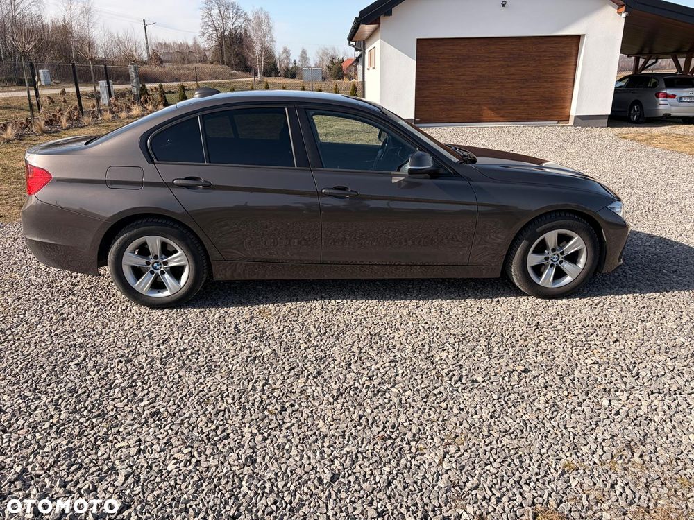 BMW Seria 3 316d - 5
