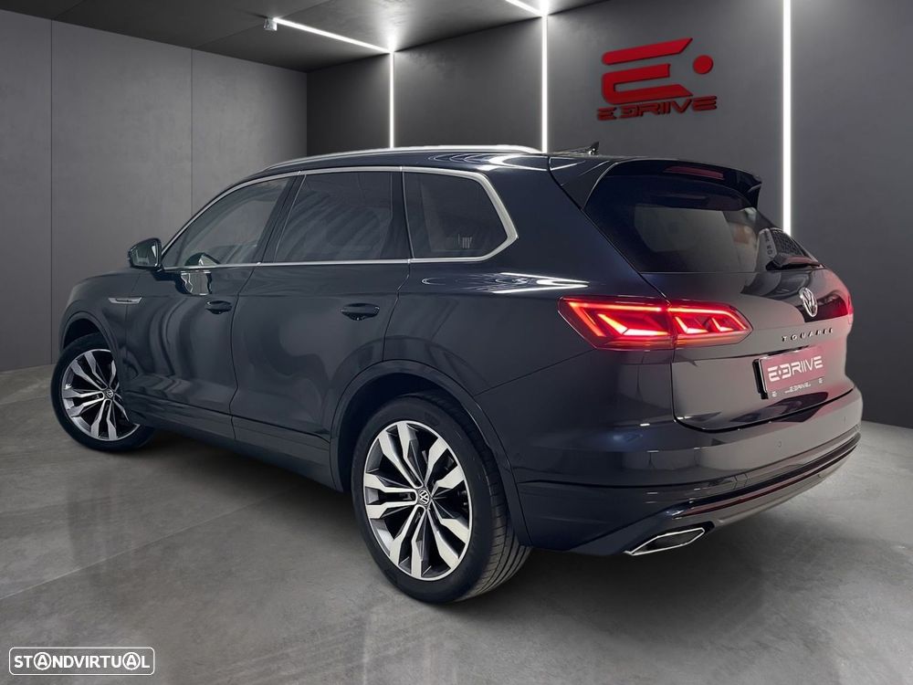 VW Touareg 3.0 TDI V6 Elegance Plus - 7