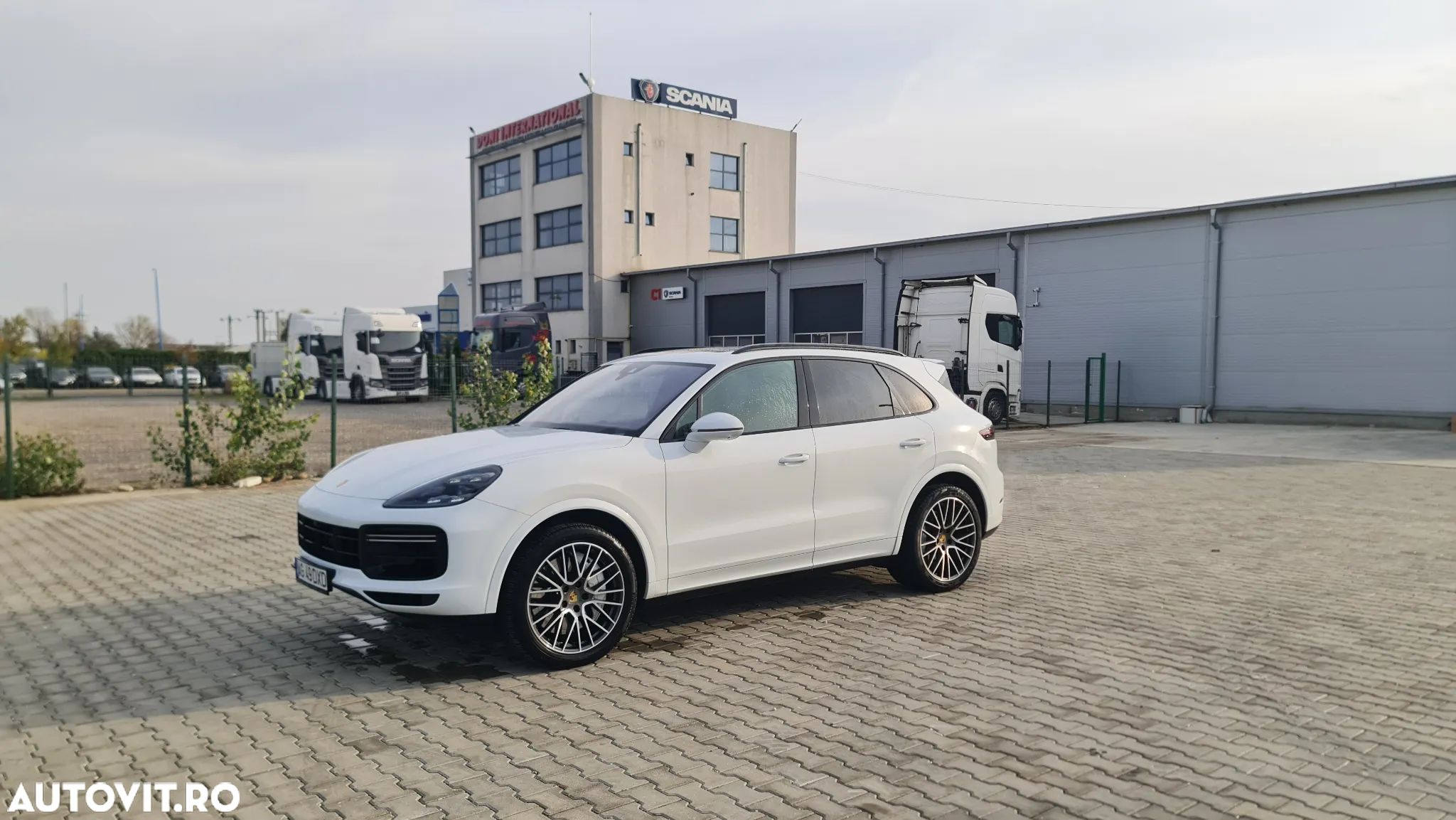 Porsche Cayenne Turbo - 1