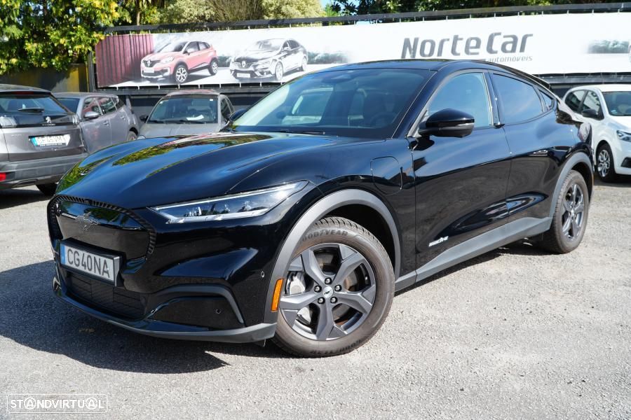 Ford Mustang Mach-E 75.7 kWh Base - 2