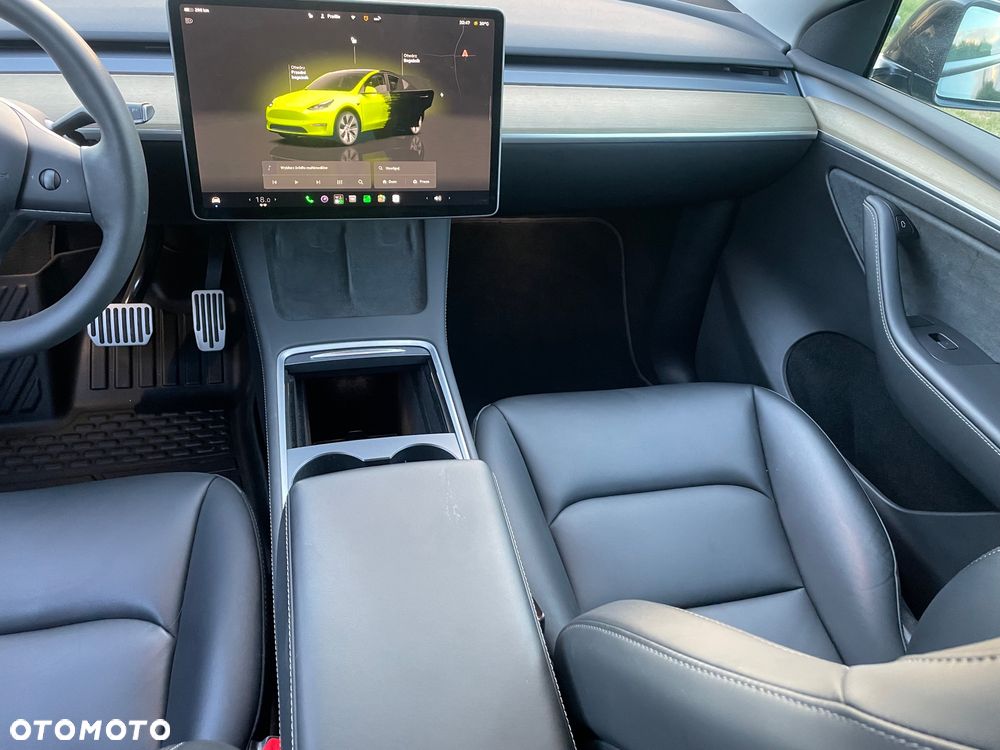 Tesla Model Y Long Range Dual Motor AWD - 18