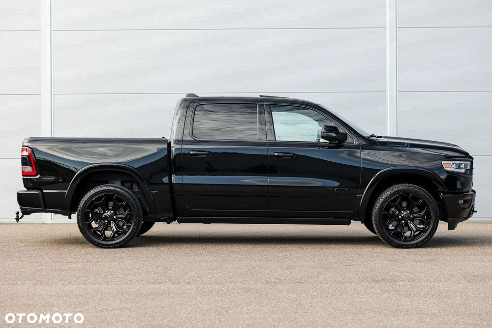 RAM 1500 5.7 eTorque Crew Cab Shortbed Limited Black - 4