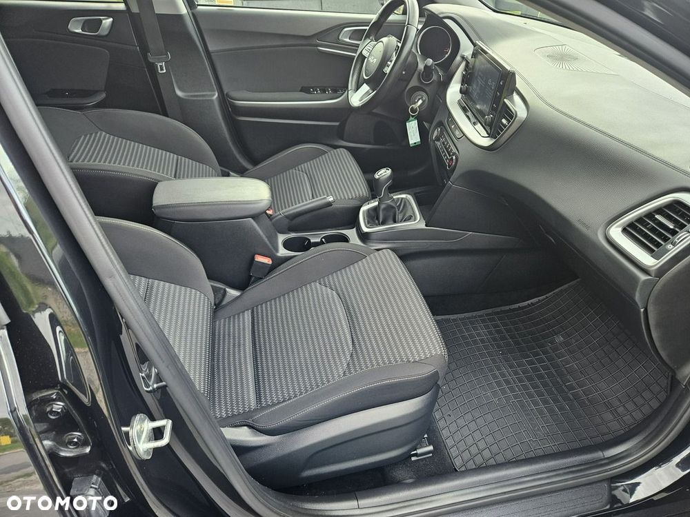 Kia XCeed 1.5 T-GDI M - 15