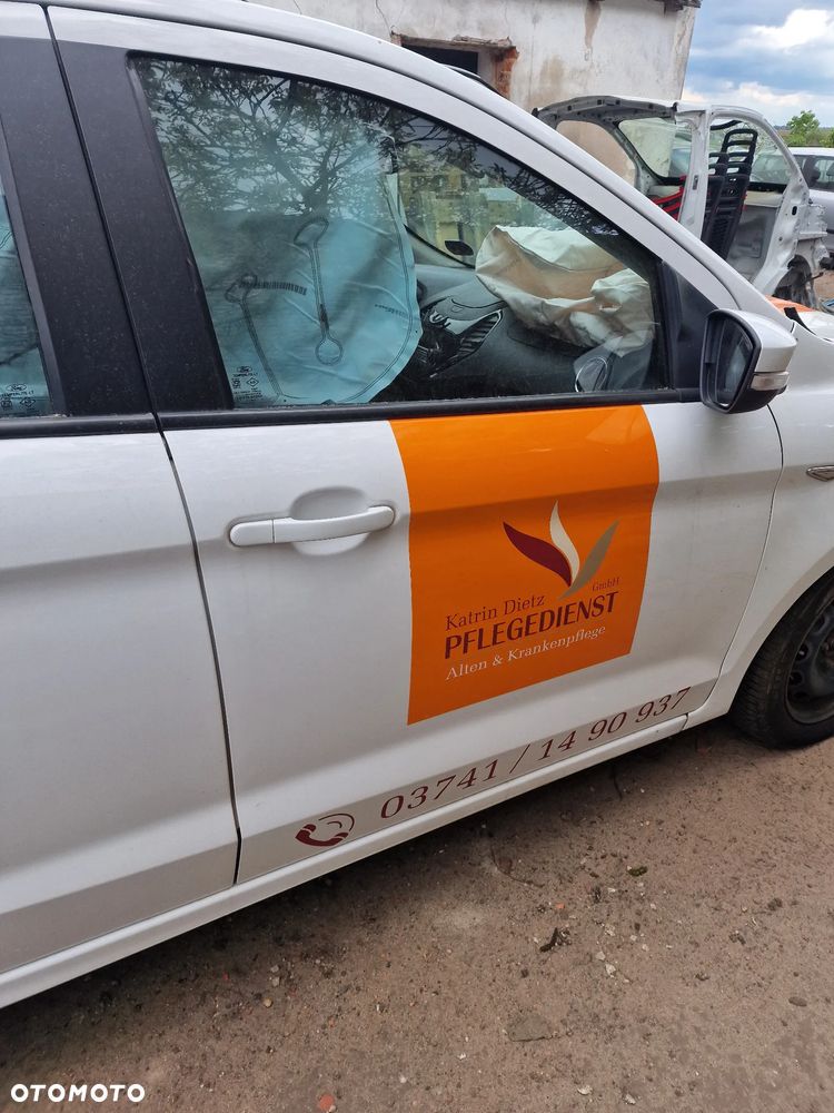 Drzwi  prawy  przód  ford  ka  plus  lift  w  kolorze  KAF - 1