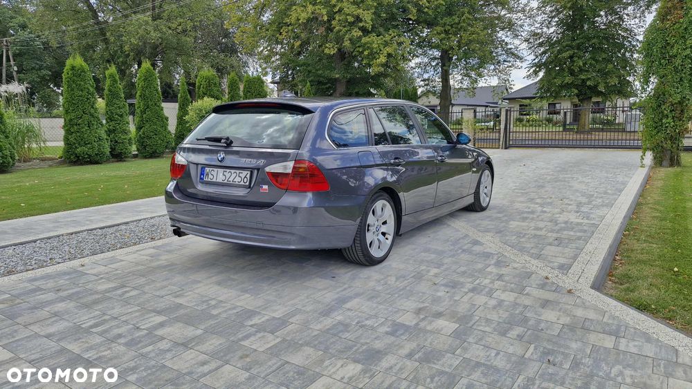 BMW Seria 3 325xi - 5