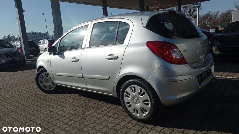 Opel Corsa 1.2 16V Enjoy - 11