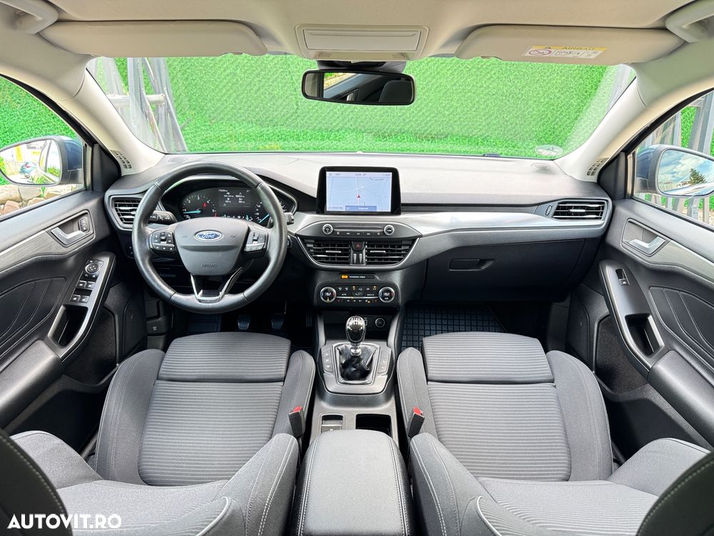 Ford Focus - 8