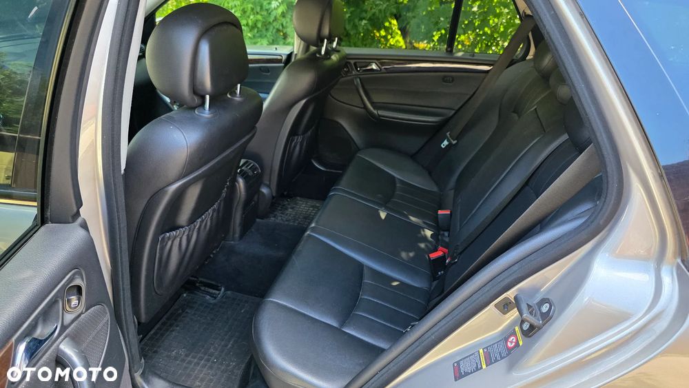 Mercedes-Benz Klasa C 320 CDI 7G-TRONIC Elegance - 11