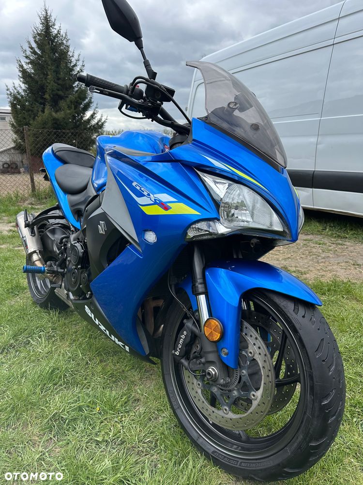 Suzuki GSX 1000 - 2