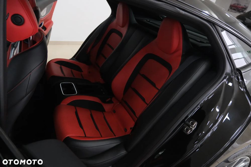 Mercedes-Benz AMG GT - 35