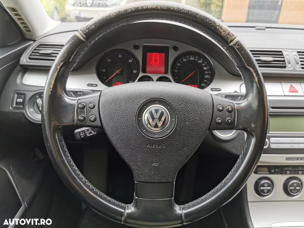 Volkswagen Passat - 25