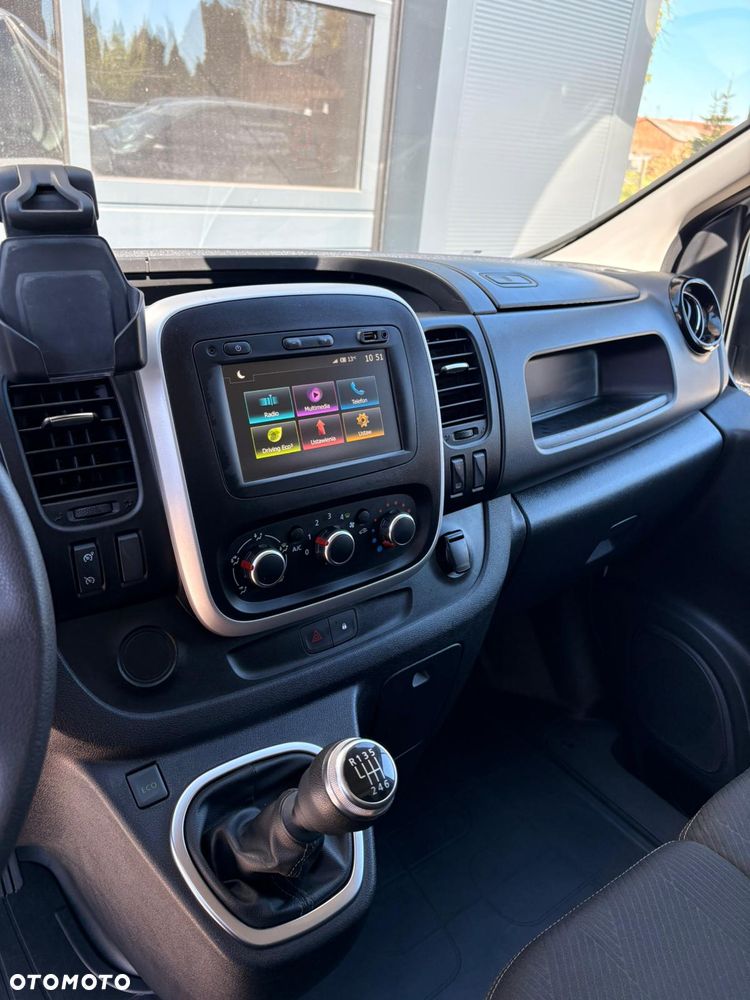 Nissan NV300 - 15