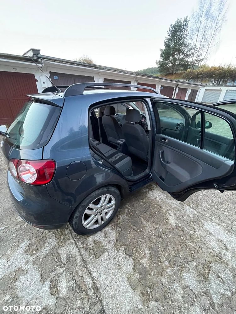 Volkswagen Golf - 5