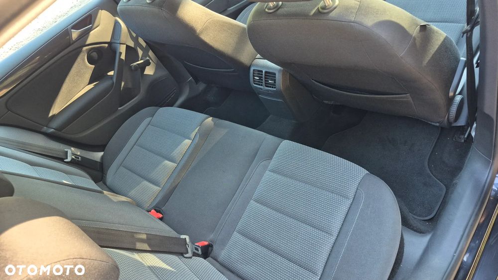 Volkswagen Golf 1.6 Comfortline - 11