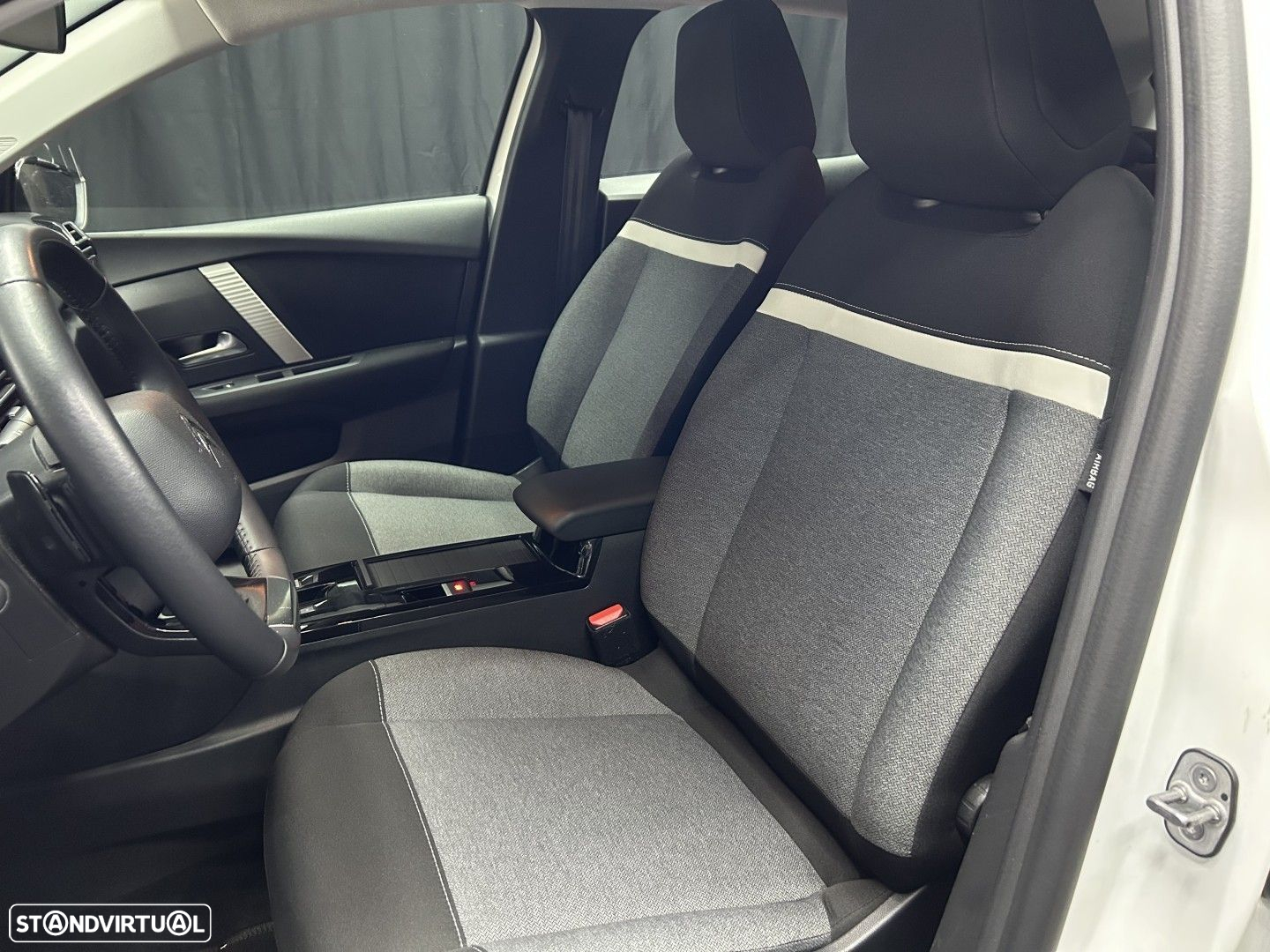 Citroën C4 1.2 PureTech Feel Pack EAT8 - 11