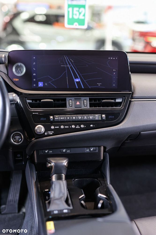 Lexus ES - 41