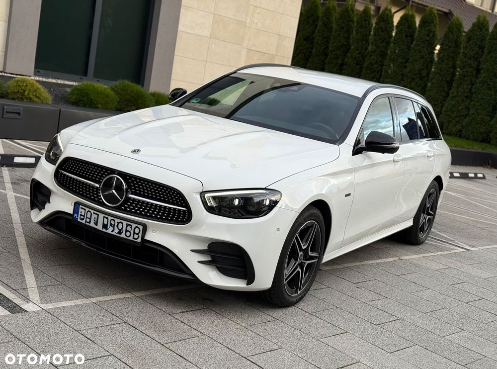 Mercedes-Benz Klasa E 300 de AMG - 37