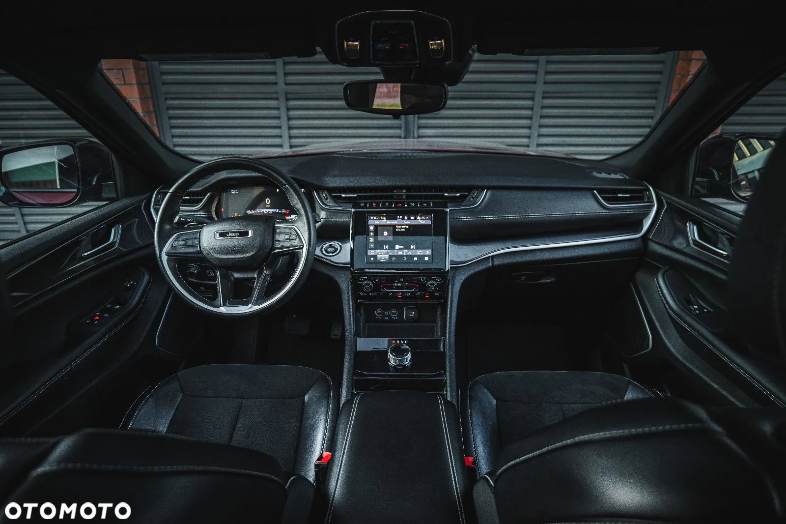 Jeep Grand Cherokee - 19