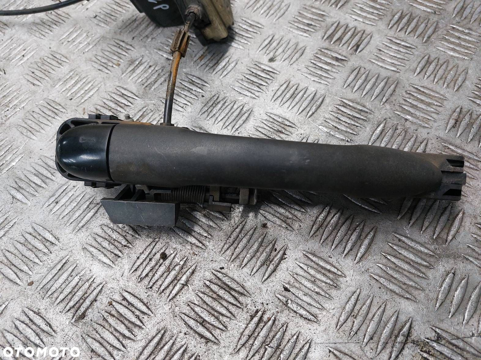 ZAMEK DRZWI LEWY PRZÓD KLAMKA ZEWNĘTRZNA NISSAN PRIMERA P12 80611AV600 - 2