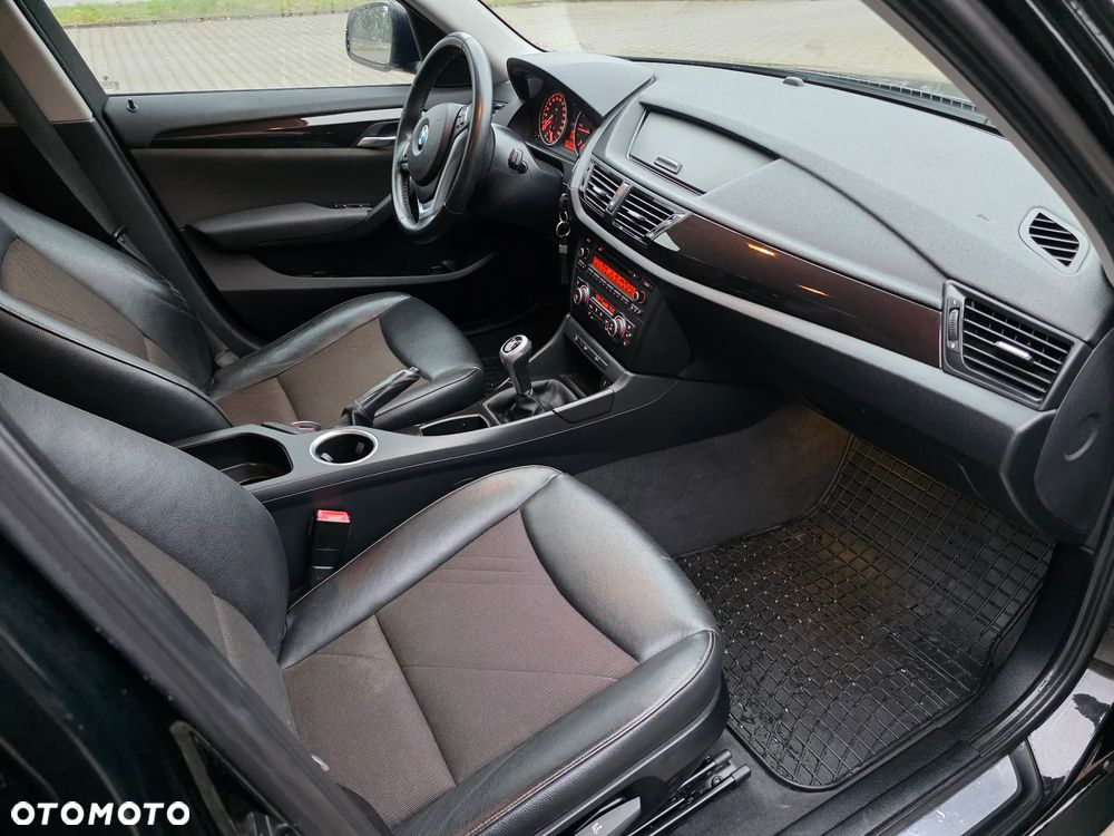 BMW X1 sDrive16d xLine - 22