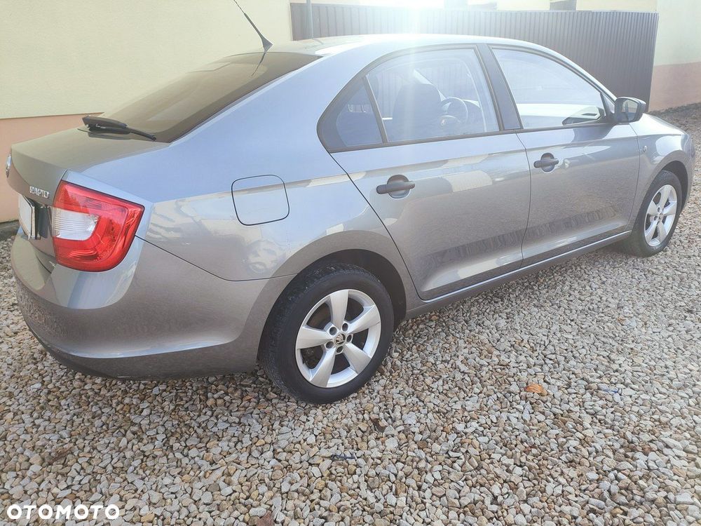 Skoda RAPID - 10